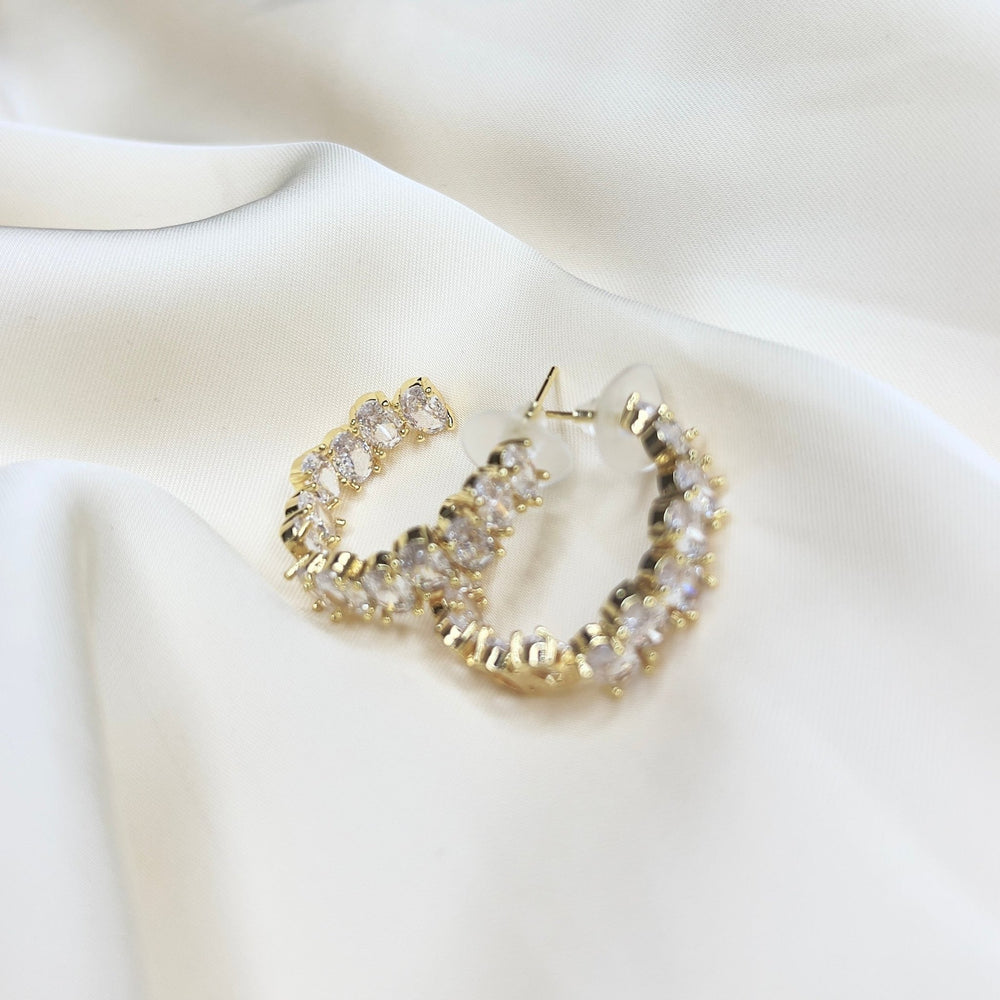 Indira white earrings - Hera Jewellery